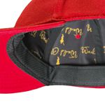 Boné Vermelho Aba Curva - Seis Gomos, Detalhe bordado, fecho de fivela - Word Class 