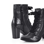 Bota Couro Mary Preto
