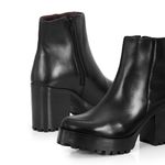 Bota Coturno Couro Issy Plain Preto Tratorada