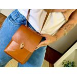 Bolsa CrossBody 2 em 1 Caramelo em Couro Legítimo