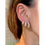 Brinco Argola M Oval Abaulada Cravejada Banhado a Ouro