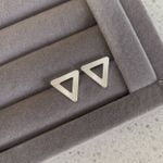 Brinco Triangulo Risc Prata 925