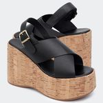 Sandália Flatform Jordana Preta Villa Griffe 
