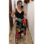 SAIA MIDI ENVELOPE TRANSPASSADA PAREO PRETA FLORAL