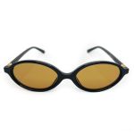 Óculos de sol HD com armação preta, hastes pretas com detalhe dourado e lentes marrom com proteção UV