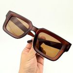 Óculos de Sol HD DOM Design Quadrado, Armação Marrom transl e Bordas Largas Marrom