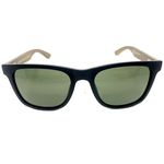 Óculos de Sol Waimea HD com armação em acetato preto fosco com as hastes em MADEIRA/BAMBU natural