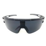 Óculos de Sol HD Hilo acetato preto detalhes emborrachados em cinza e lentes fumê Modelo máscara