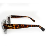 Óculos de sol HD Swell Tartaruga com armação e hastes animal print e lentes fumê com proteção UV