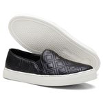 Slip On Couro Matelassê Feminino Solado Flat Casual Preto