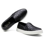 Slip On Couro Matelassê Feminino Solado Flat Casual Preto