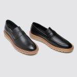 Sapato Casual Mocassim Couro Loafer Tratorado Masculino Preto