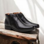 Bota Chelsea Masculina em Couro Legítimo Preta