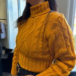 Blusa Feminina Cropped Tricô Trança - Mostarda