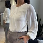 Blusa Feminina Crepe Detalhe Gola Manga Bufante - Off White