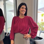 Blusa Feminina Manga Longa Gola Pregas - Vermelho Escuro