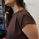 Blusa Feminina Viscolycra Pregas no Ombro - Marrom