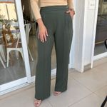 Calça Feminina Alfaiataria Cós de Pregas - Militar