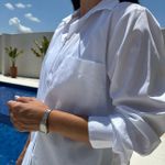 Camisa Feminina Listrada Abertura - Off White