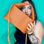 Bolsa Hobo Minimalista 