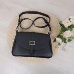 Bolsa Crossbody Baguete Detalhe strass 