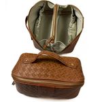 Necessaire Triângulo em Couro Texturizado Caramelo