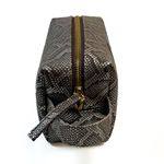 Necessaire em Couro Animal Print Preta