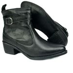 Bota Country Feminina em Couro com Detalhe em Fivela 40F212-PRETA