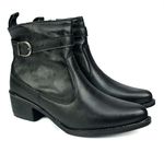 Bota Country Feminina em Couro com Detalhe em Fivela 40F212-PRETA