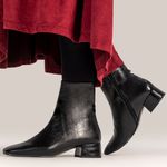 BOTA FEMININA CANO CURTO EM VERNIZ MOLHADO 159032-PRETO