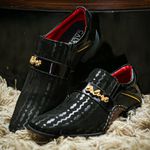 Sapato Social Masculino em Couro Detalhes em Verniz Calvest - 1930D538 Preto