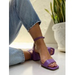Sandália salto bloco lilás Donna Clô 
