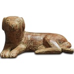 Escultura de Cachorro Deitado em Madeira G