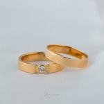 Aliança de Casamento em Ouro 18k 4mm modelo Luna