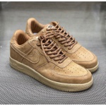 TENIS NK AIR FORCE 1 COURO CARAMELO
