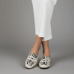 Sapato Social Feminino em Couro com estampa cor Off White