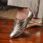 Oxford Feminino Clássico em Couro Dourado