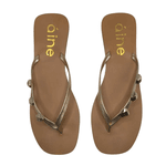 Chinelo Rasteirinha Miami em Couro Ouro Light com Metais Orgânicos - Áine