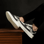 Tênis Masculino Couro Tricolor Branco Preto e Cinza