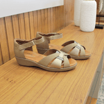 Sandália Comfort Esporão em Couro Legítimo - 190003 - Light Tan / Cinza / Ouro Velho LIGHT TAN/CINZA/OURO VELHO