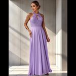Vestido Longo Gola Americana Com Renda E Chiffon – Elegância Absoluta Para Festas E Casamentos Lilas