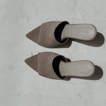 TAMANCO ESTELA BICO FOLHA EM CAMURÇA CINZA