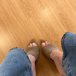 TAMANCO ESTELA BICO FOLHA EM CAMURÇA CINZA