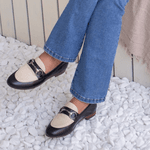 Loafer Feminino em Couro com fivela cor Preto
