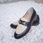 Loafer Feminino em Couro com fivela cor Preto