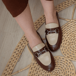 Loafer Feminino em Couro com fivela cor Café
