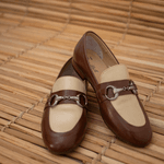 Loafer Feminino em Couro com fivela cor Café