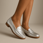 Mocassim Feminino Clássico em Couro Prata