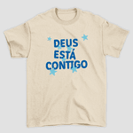 Camiseta Básica Deus Está Contigo