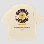 Camiseta Oversized Sorria Jesus Te Ama